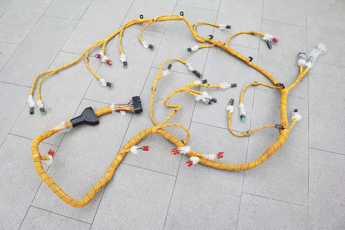 366-5697 CAT Truck Engine Caterpillar Start testing cable Harness 2 D2db